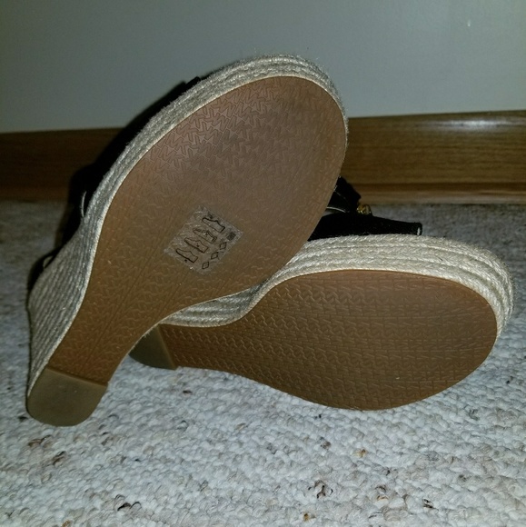 Michael Kors Damita Platform Sandals - Picture 5 of 7